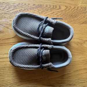 Boys Lace-Up Shoes Size 9